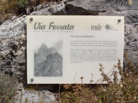 Cartello segnaletico della Ferrata alla Cappella Saint-Sauveur (18778 bytes)